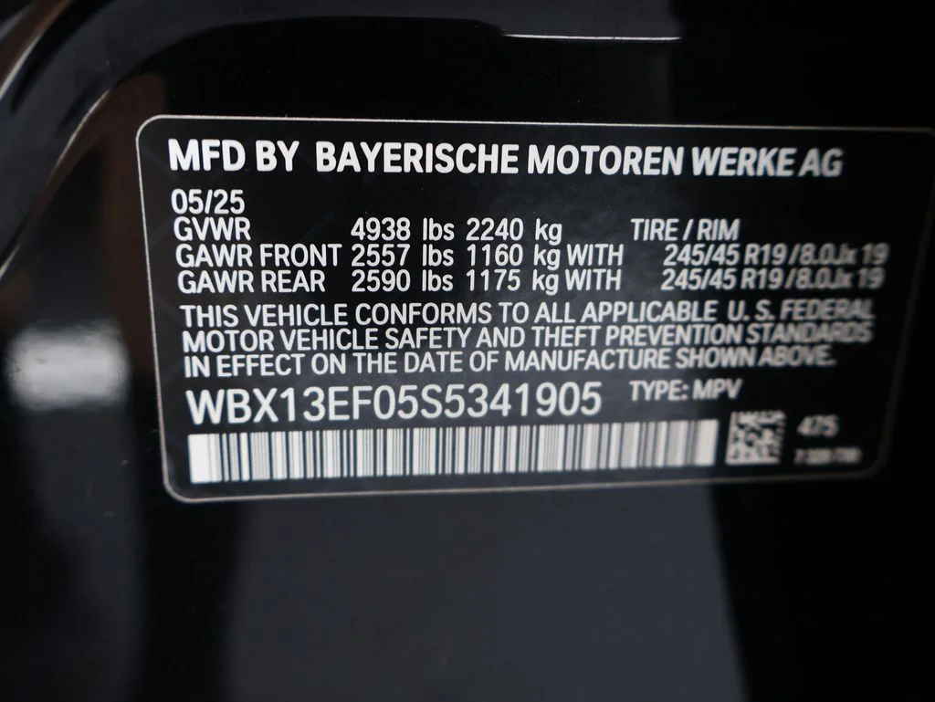 Used 2025 Black BMW M35i image 43