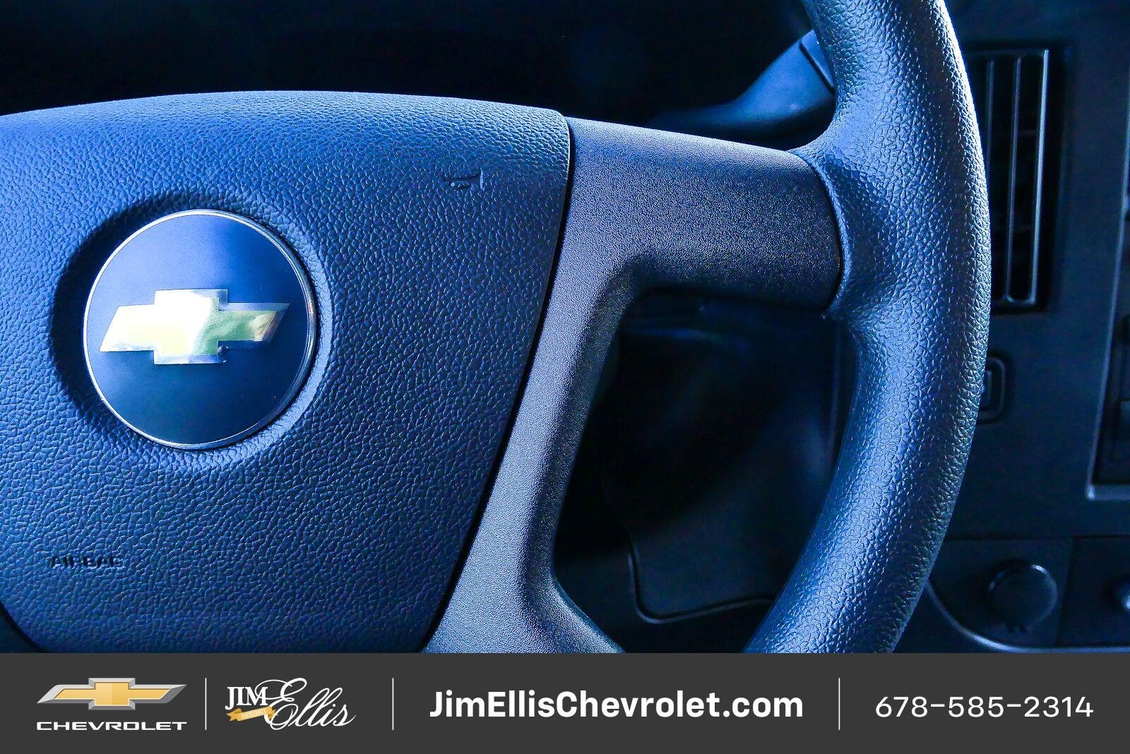 2025 Chevrolet Express Cargo Work Van - Photo 11