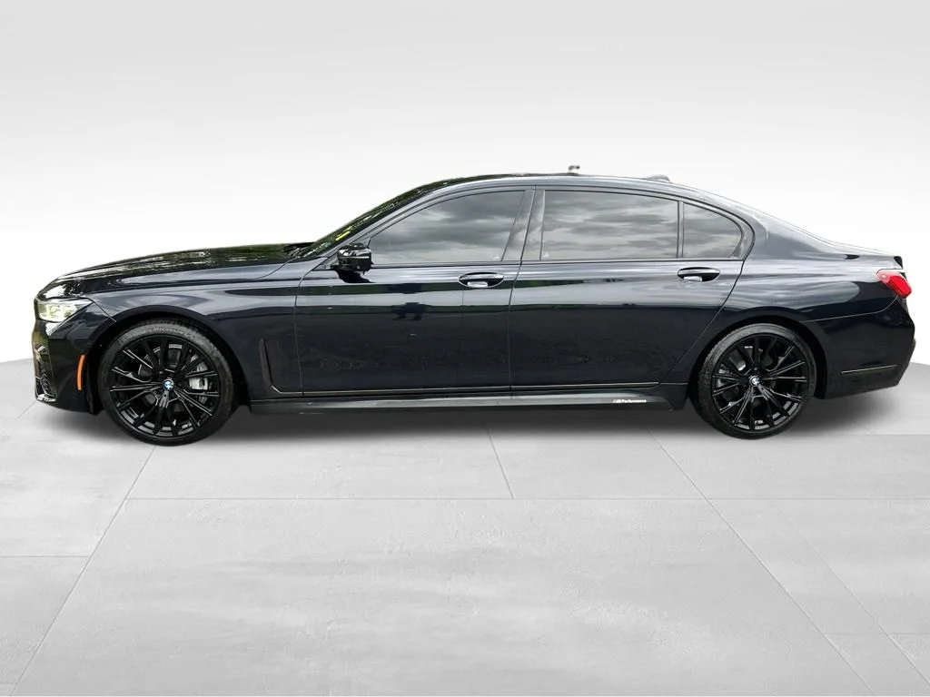 Used 2021 Black BMW 740i image 2