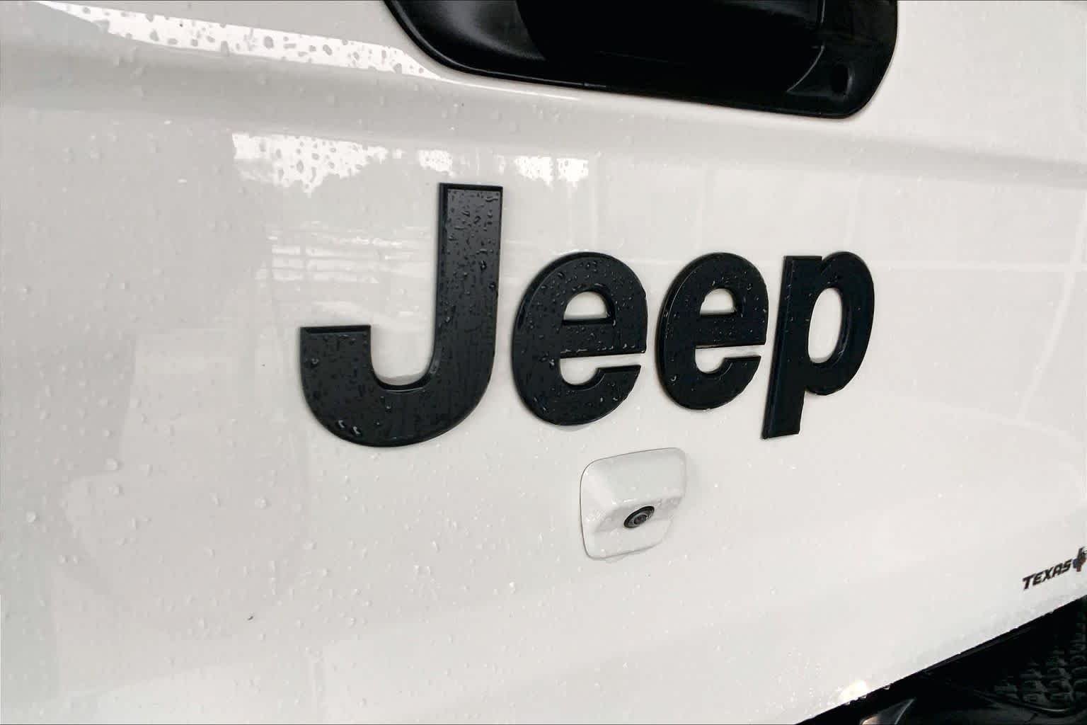 Used 2024 Bright White Clearcoat Jeep Texas Trail image 30