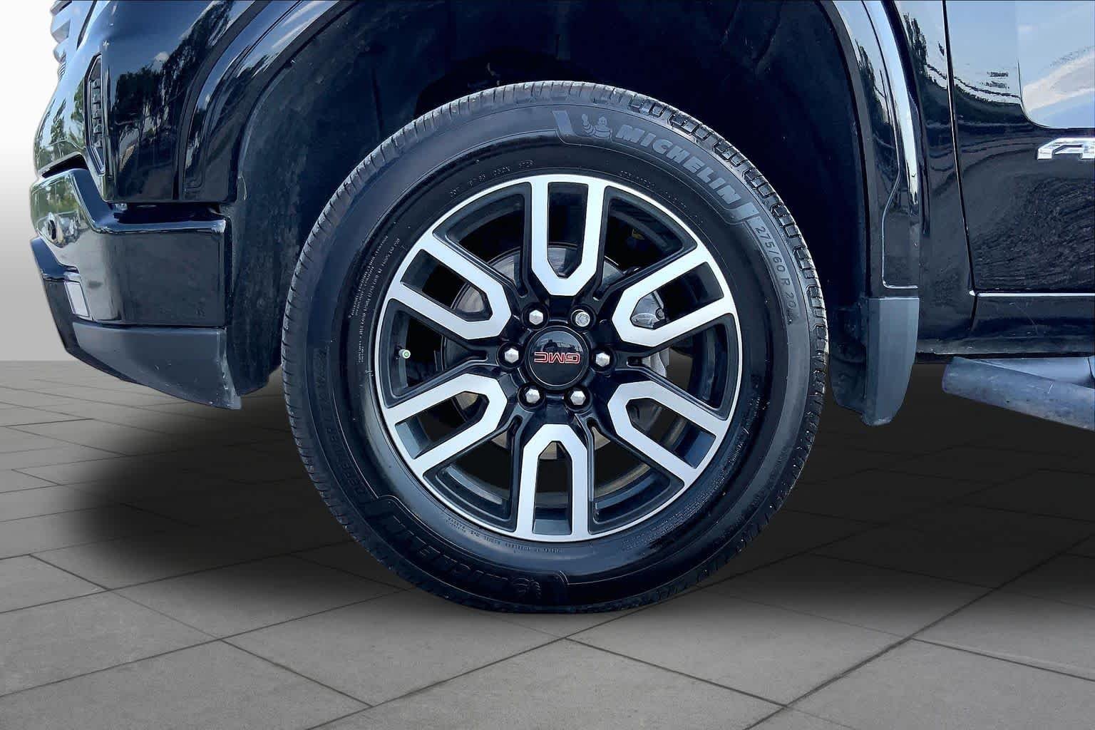 Used 2024 Onyx Black GMC AT4 image 11