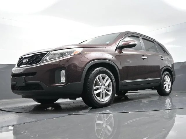 Used 2015 Red Kia LX image 31