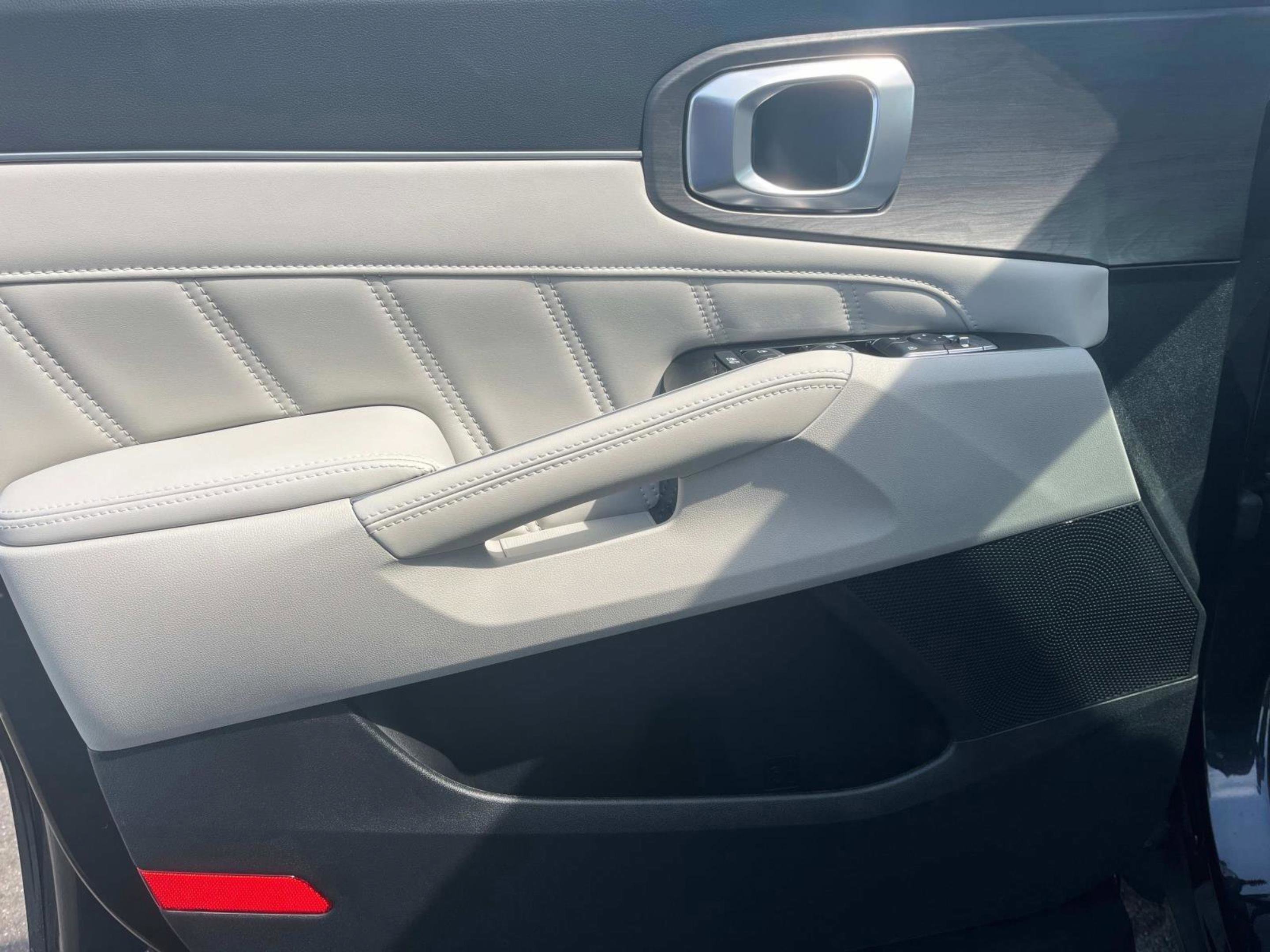 2025 Kia Sorento X-Line SX - Photo 23