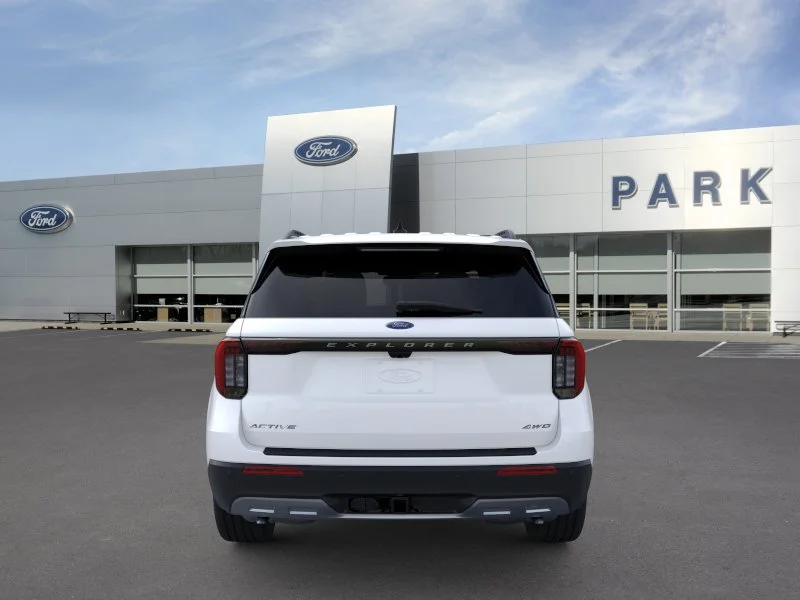 New 2026 Star White Metallic Tri-Coat Ford Active image 5