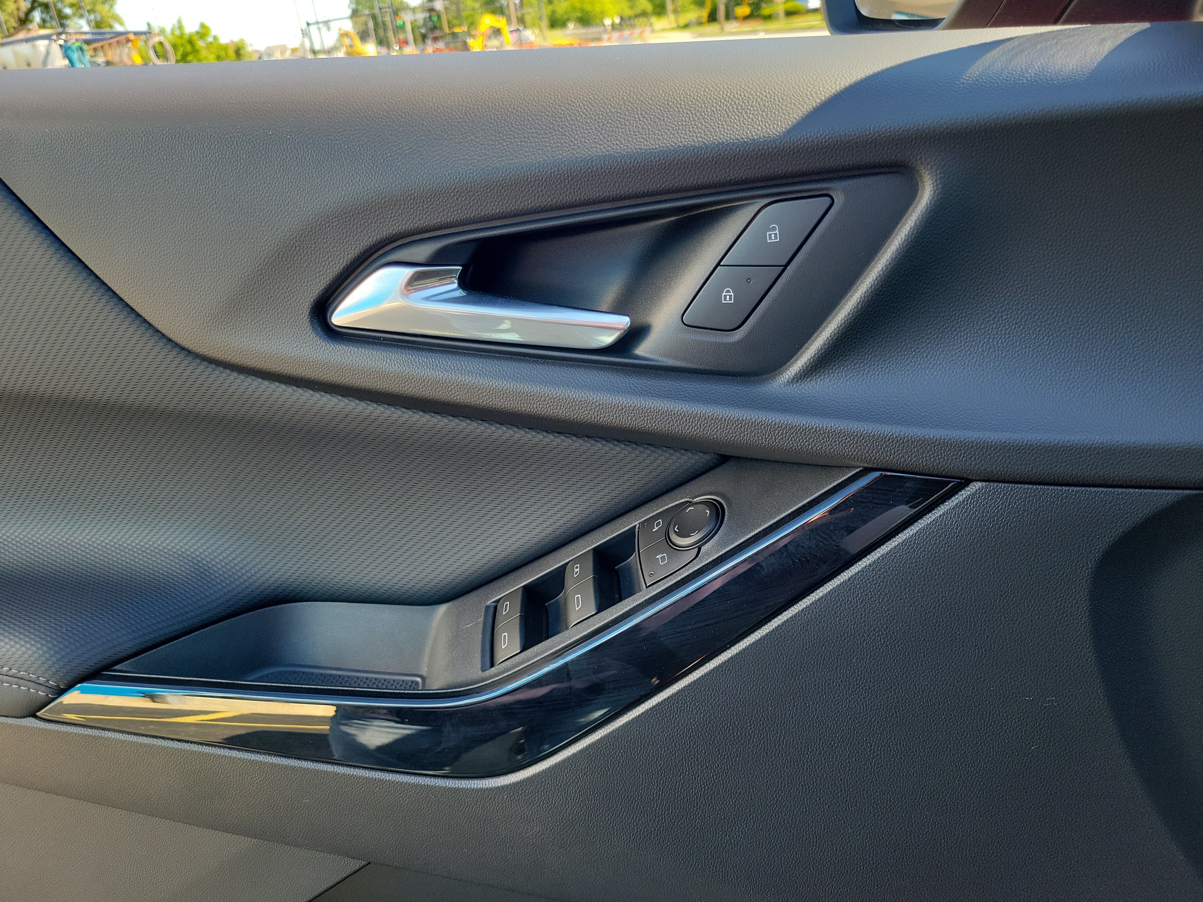 2026 Chevrolet Equinox LT - Photo 17
