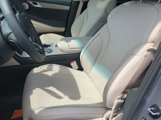 Used 2026 Silver Genesis 2.5T Advanced image 14