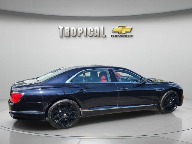 Used 2021 Black Bentley V8 image 5