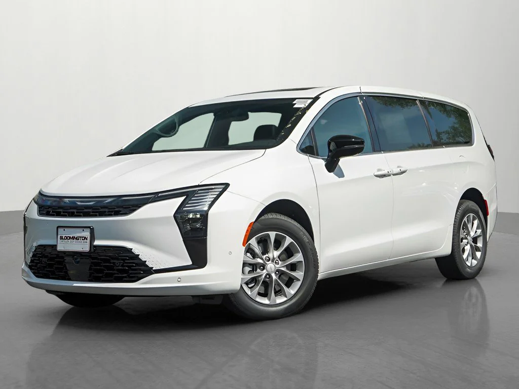 2027 Chrysler Pacifica Select AWD's photo