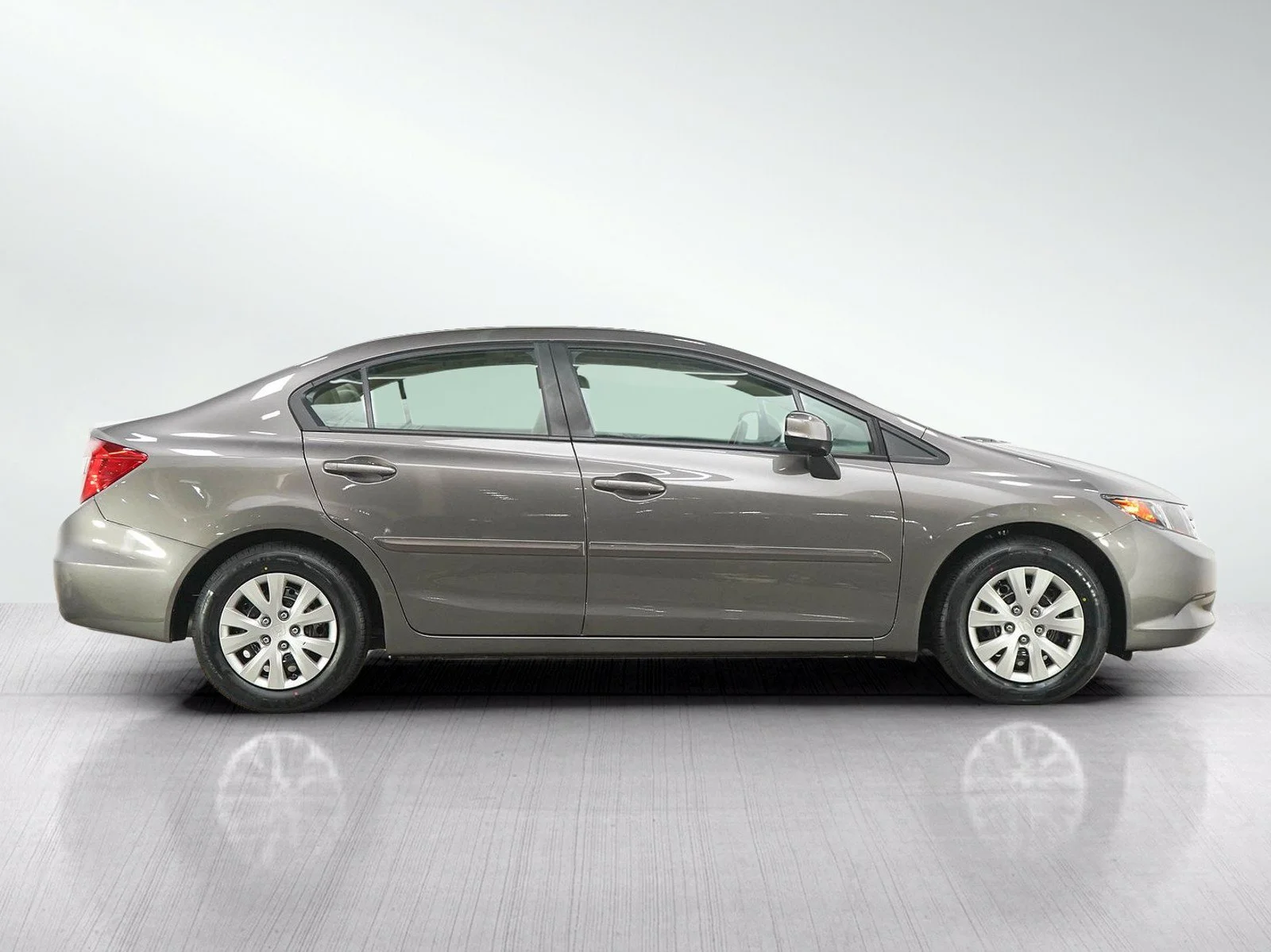 Used 2012 Urban Titanium Metallic Honda 4dr Auto LX image 6