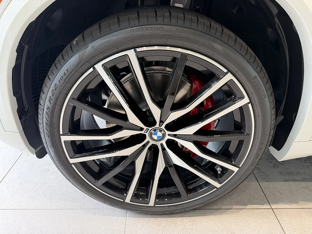 New 2026 Alpine White BMW xDrive40i image 8