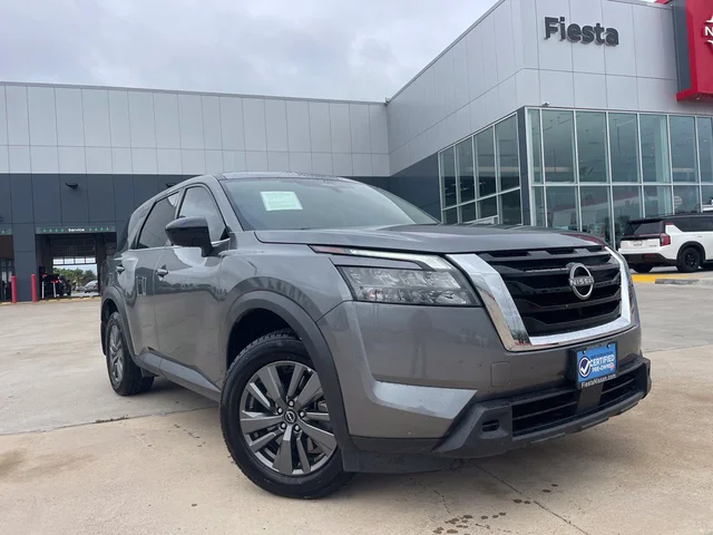 2024 Nissan Pathfinder S