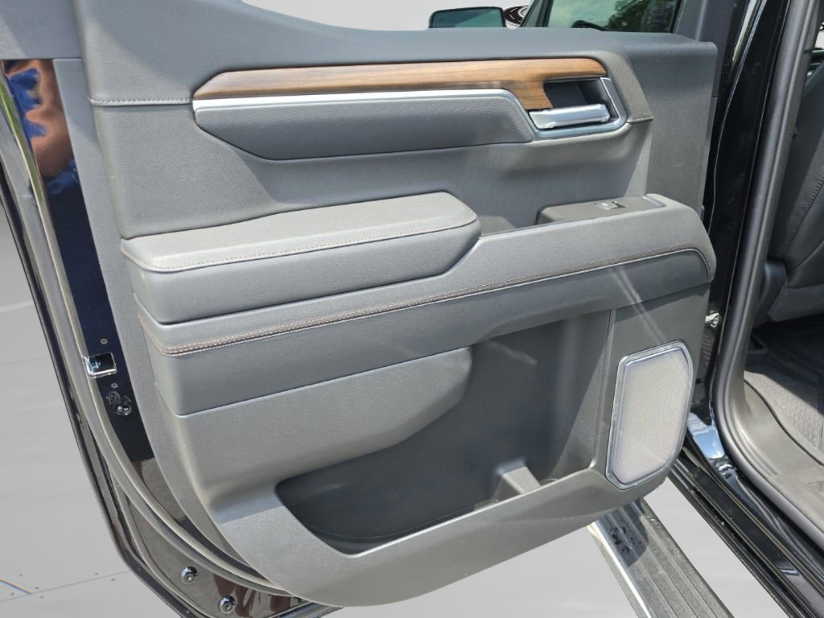 2026 Chevrolet Silverado 1500 High Country - Photo 28