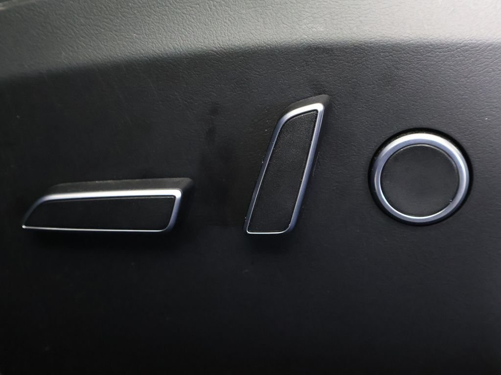 2022 Tesla Model S Base - Photo 31