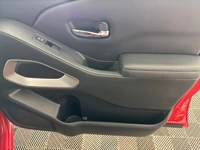 Used 2022 Red Nissan SV image 19