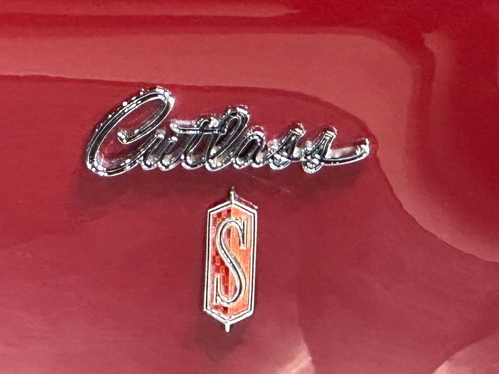 Used 1968 Red Oldsmobile Supreme image 7