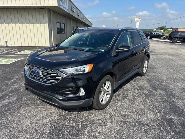 Used 2019 Black Metallic Ford SEL image 7