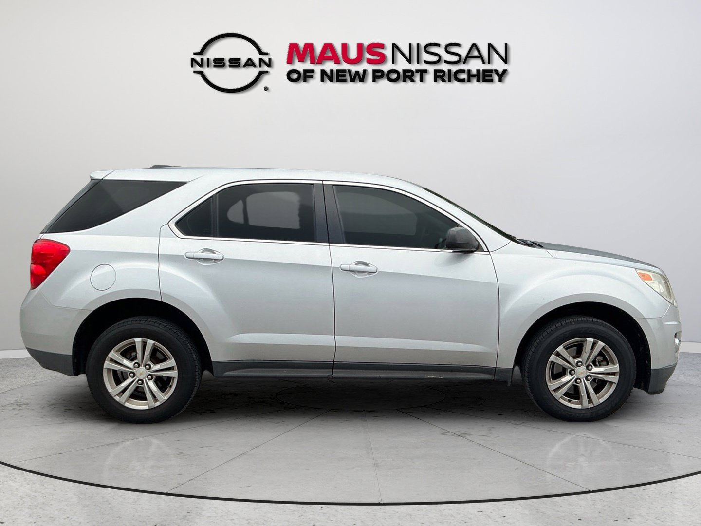 Used 2015 Silver Ice Metallic Chevrolet LS image 9