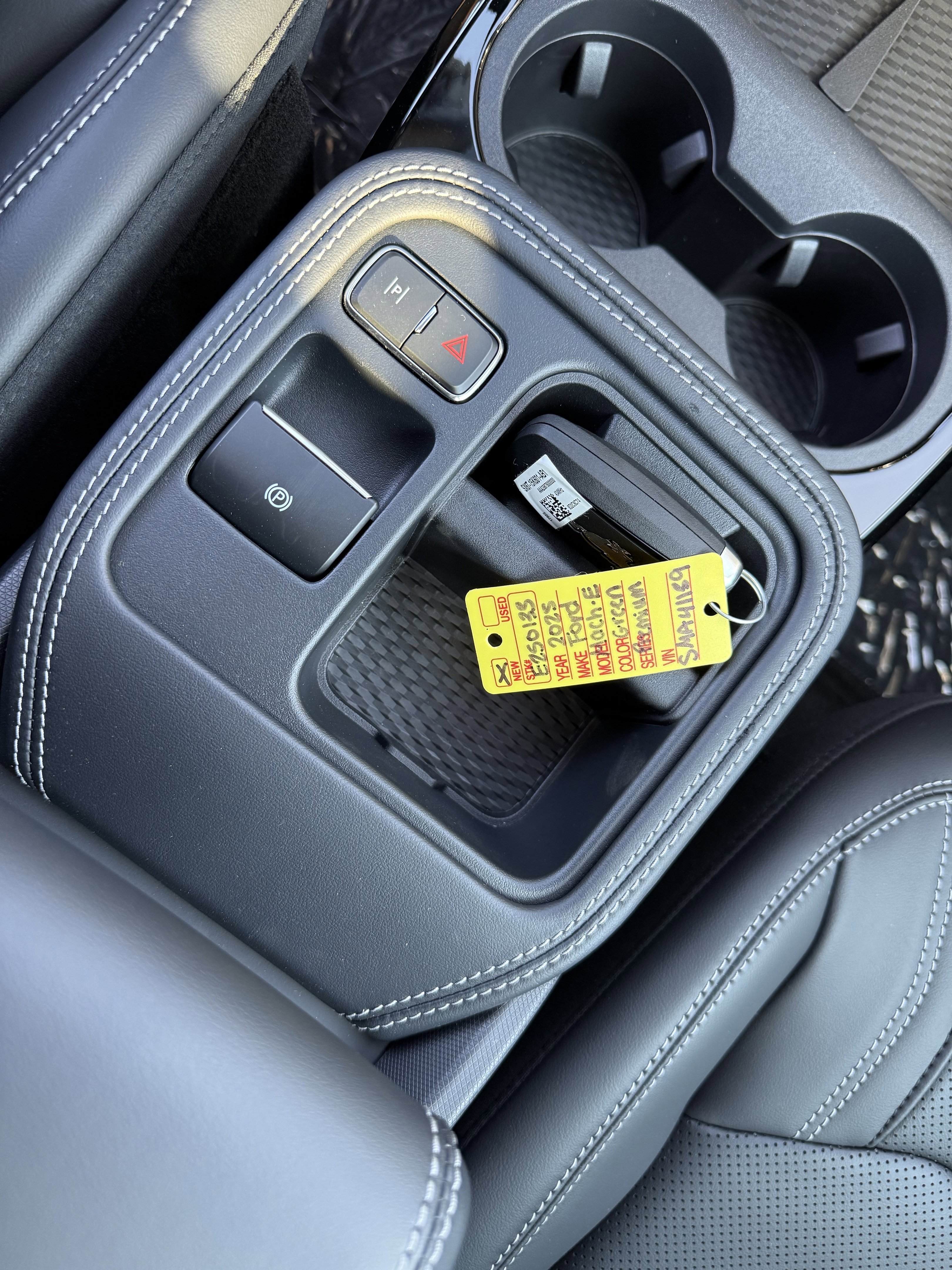 2025 Ford Mustang Mach-E Premium - Photo 29