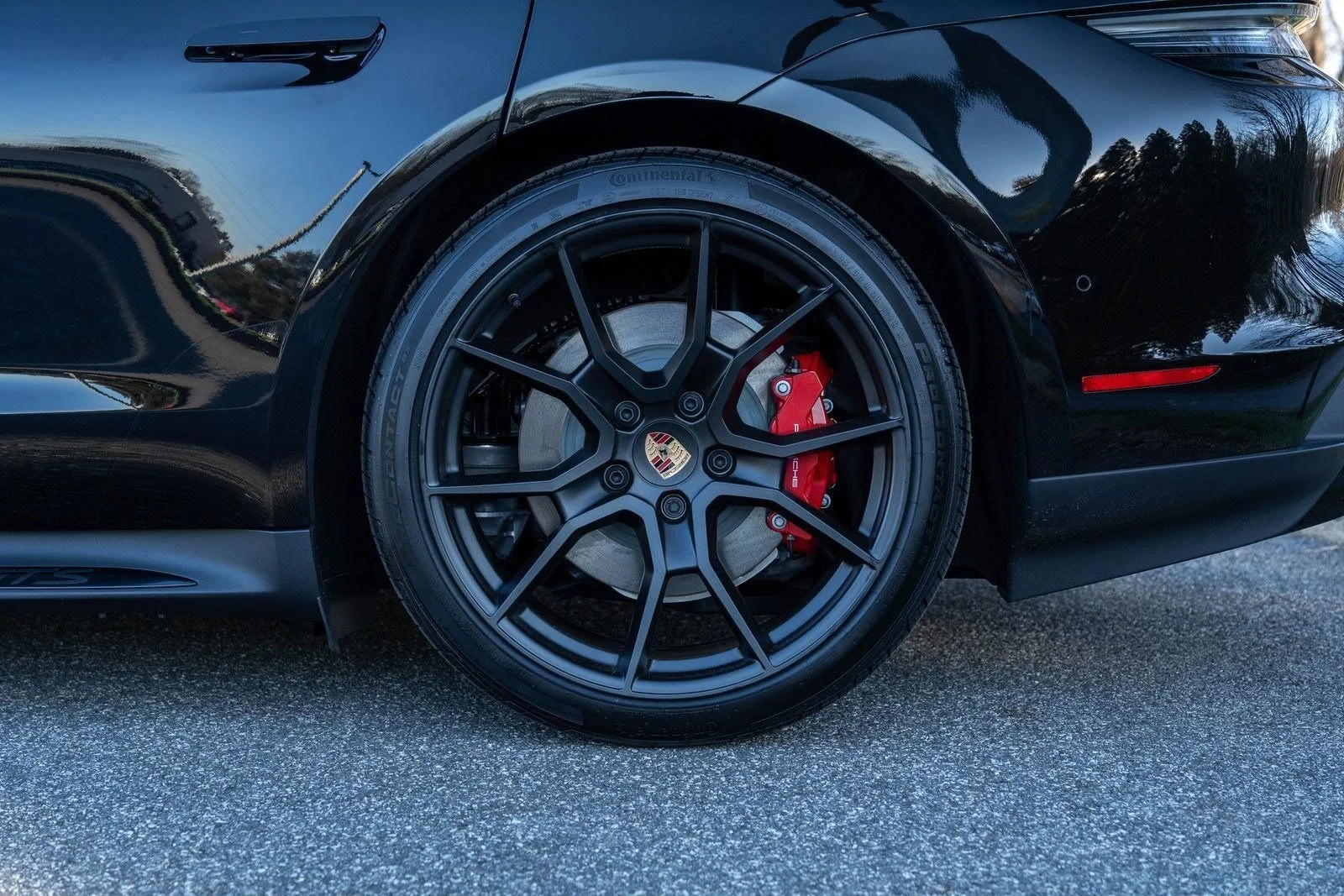 2026 Porsche Taycan GTS - Photo 13