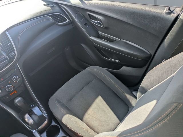 Used 2018 Silver Chevrolet LS image 16