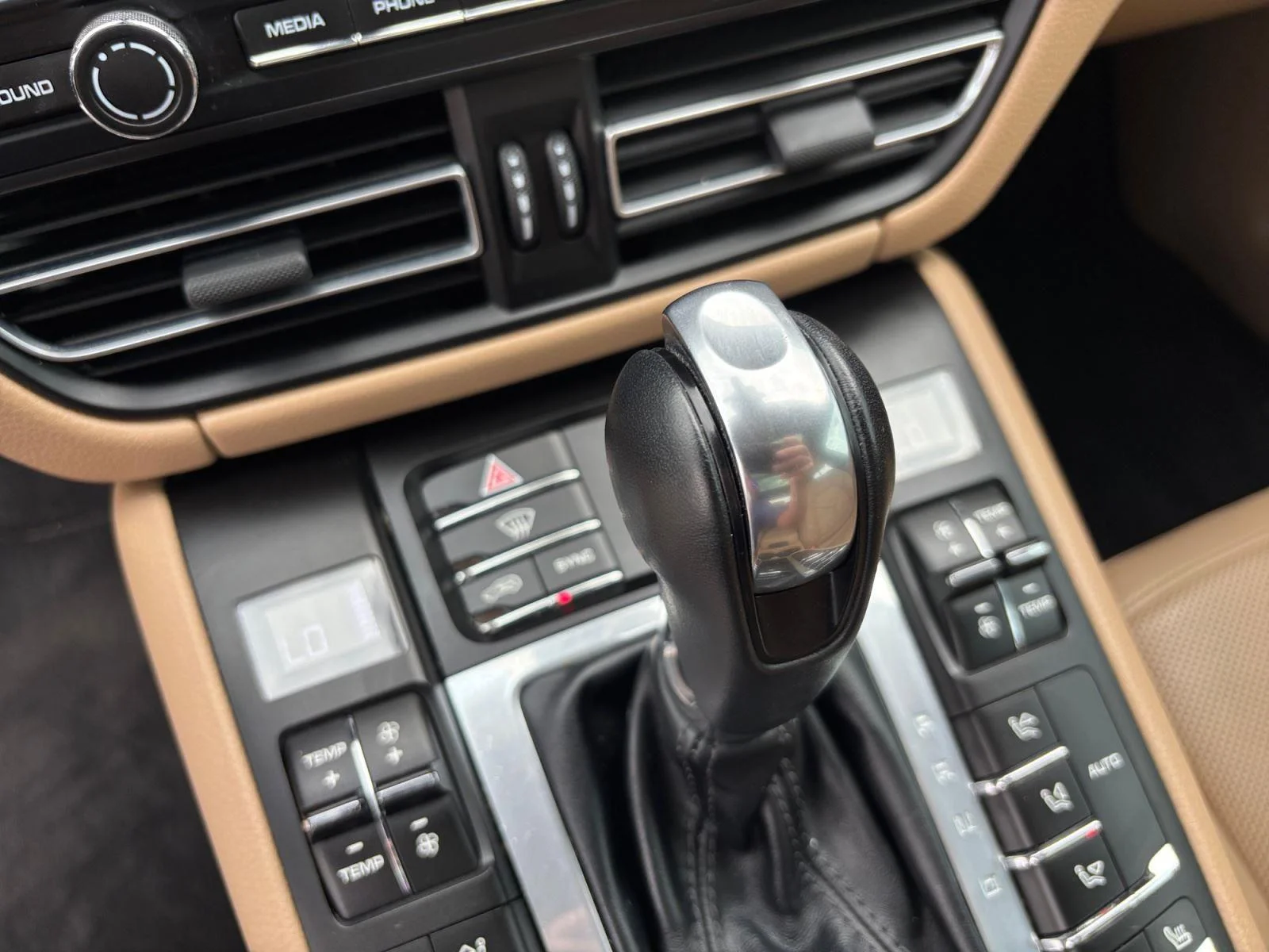 Used 2020 White Porsche Base image 32