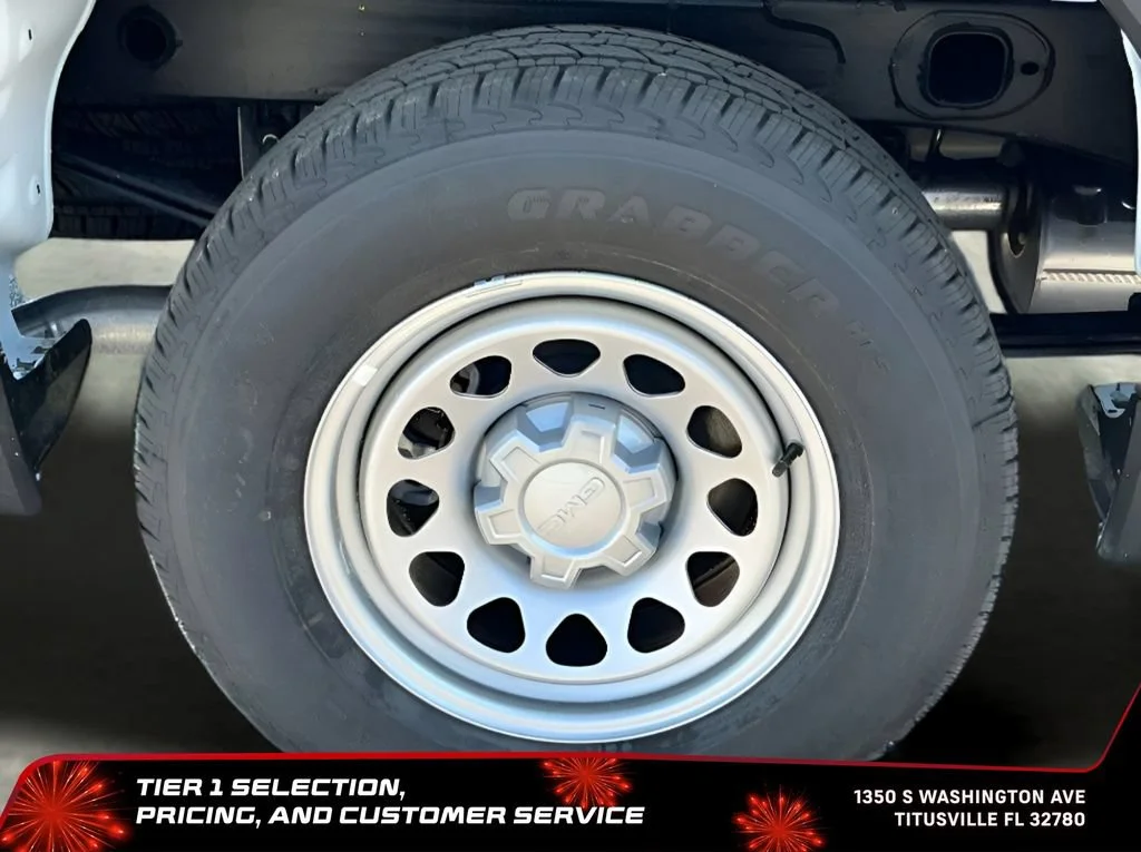 New 2026 Summit White GMC Pro image 17