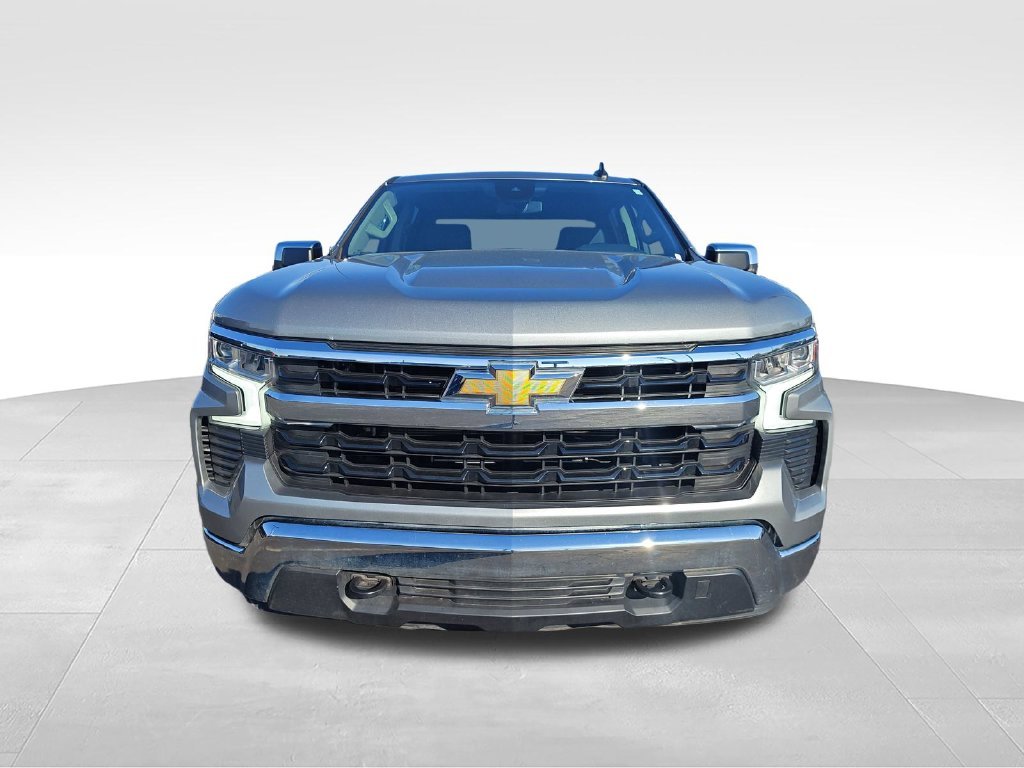 Used 2024 Gray Chevrolet LT image 8