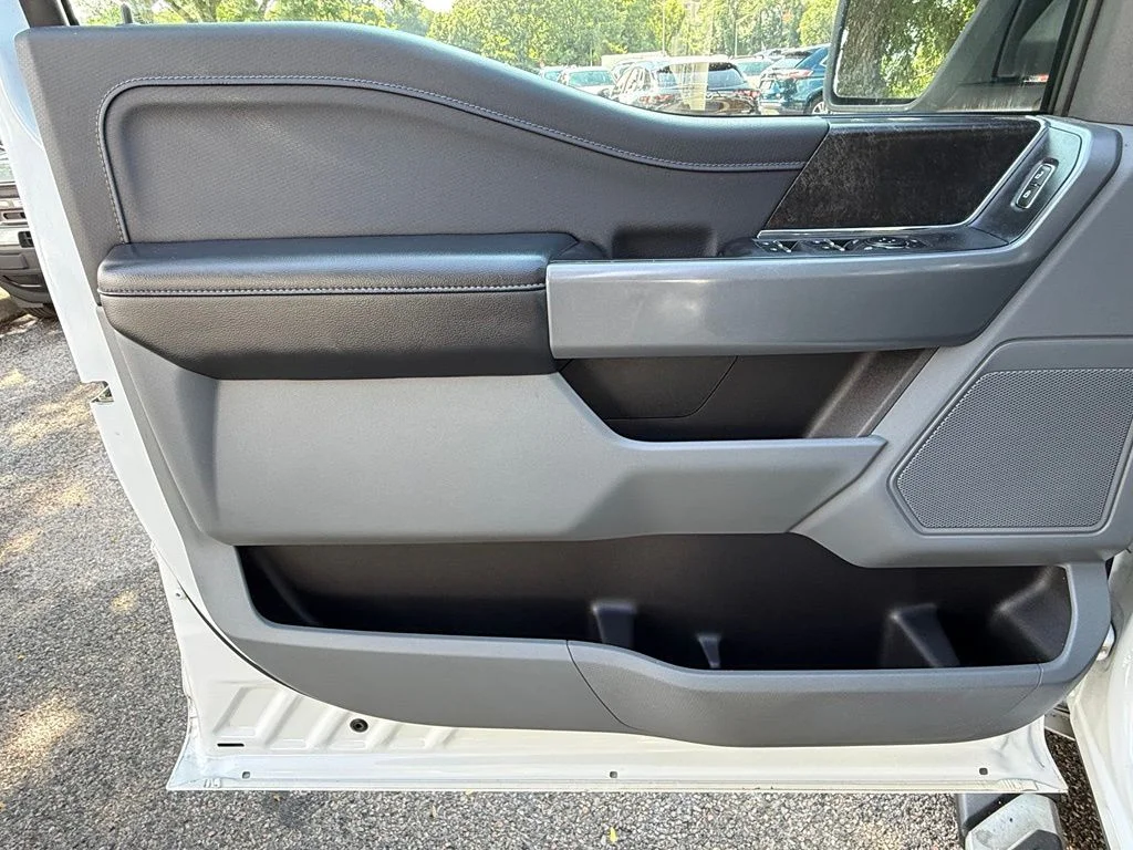 Used 2022 White Ford XLT image 22