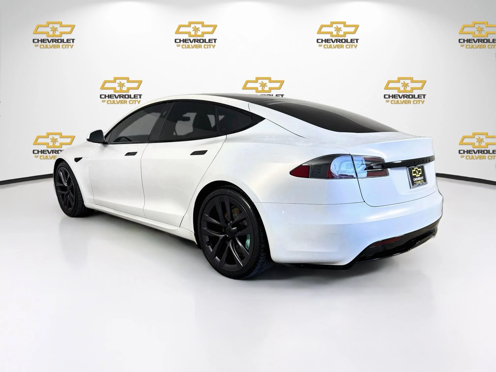 Used 2022  Tesla Plaid image 6