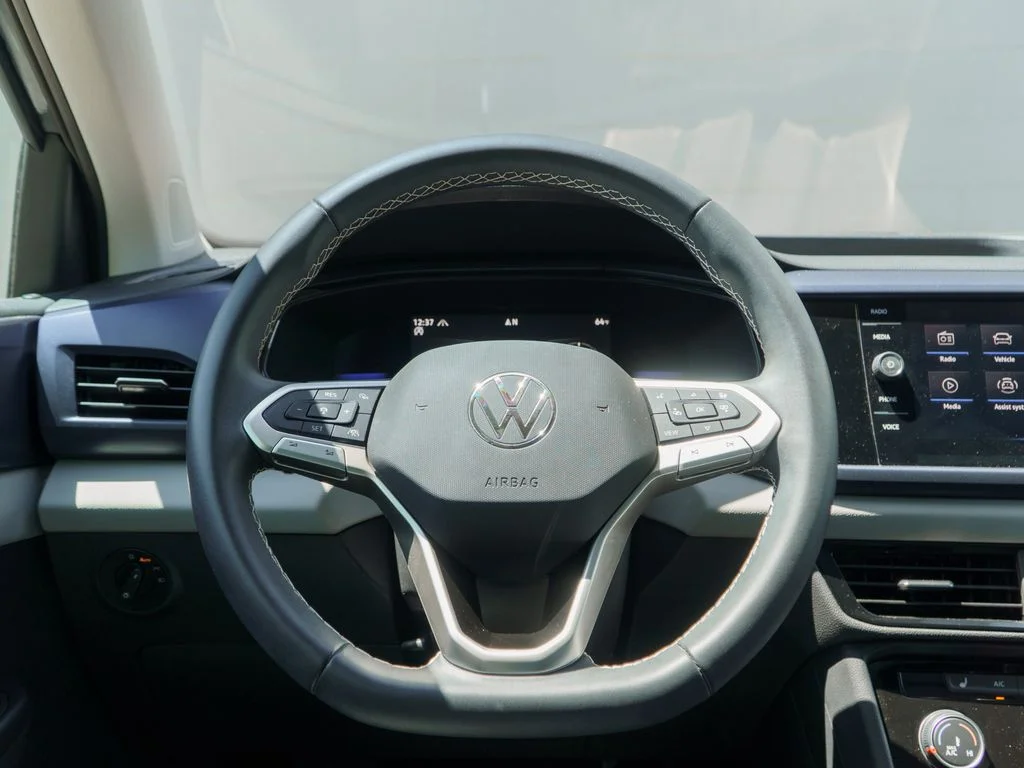 Used 2023 Gray Volkswagen 1.5T SE image 23
