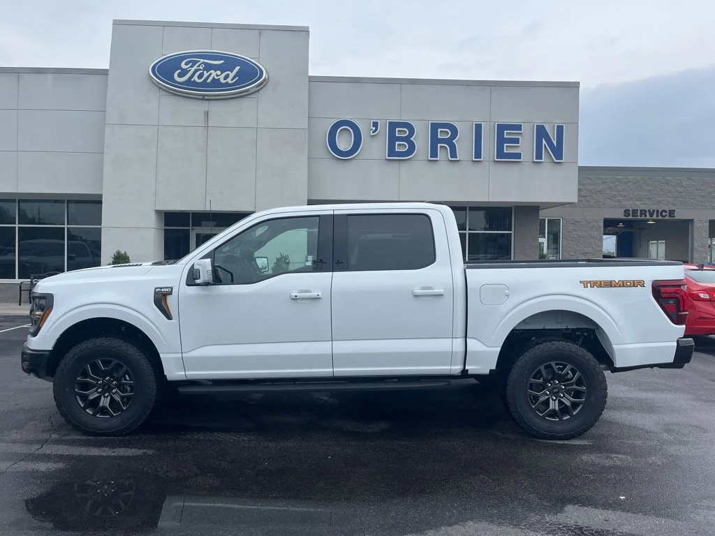 New 2025 Oxford White Ford Tremor® image 2