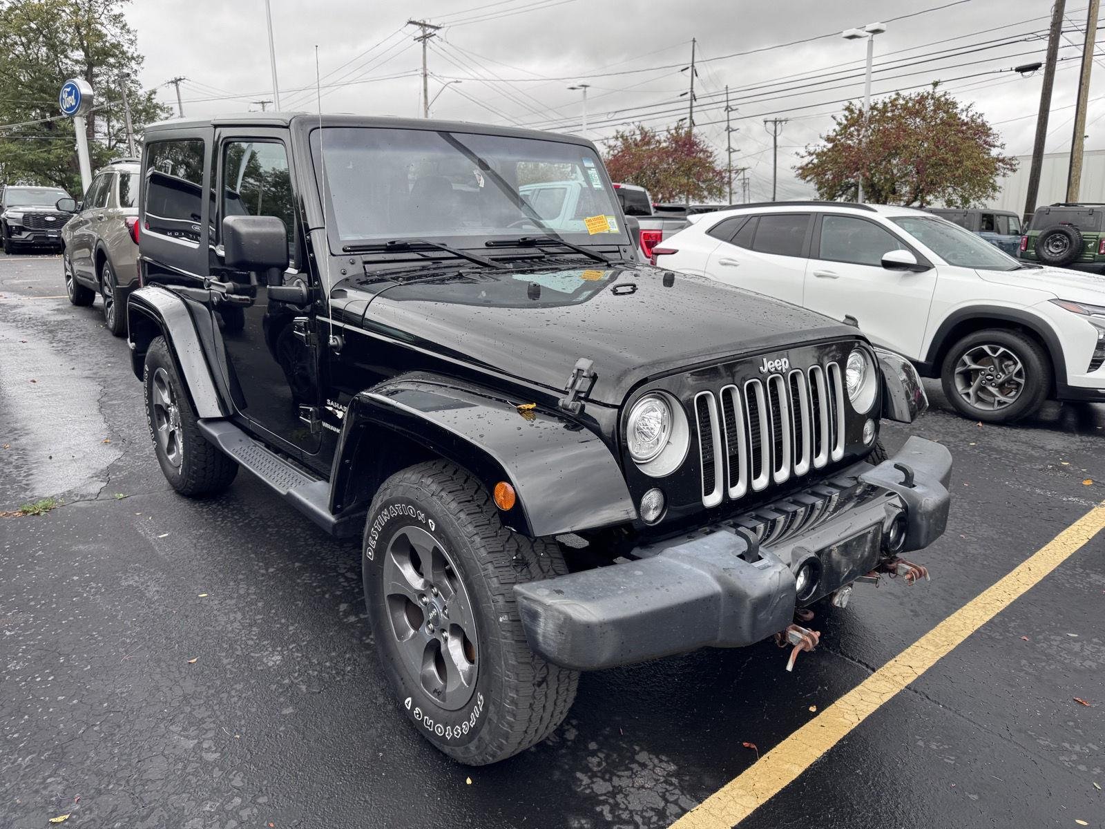 Used 2018 Black Clearcoat Jeep Sahara image 2