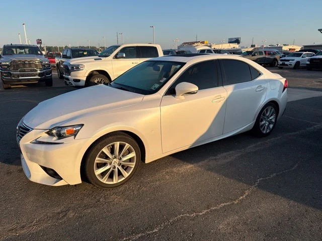 Used 2016 White Lexus 200t image 3
