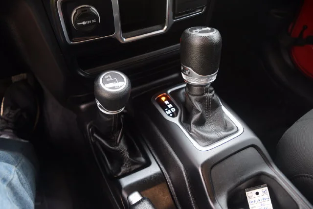 Used 2019 Red Jeep Sport image 12