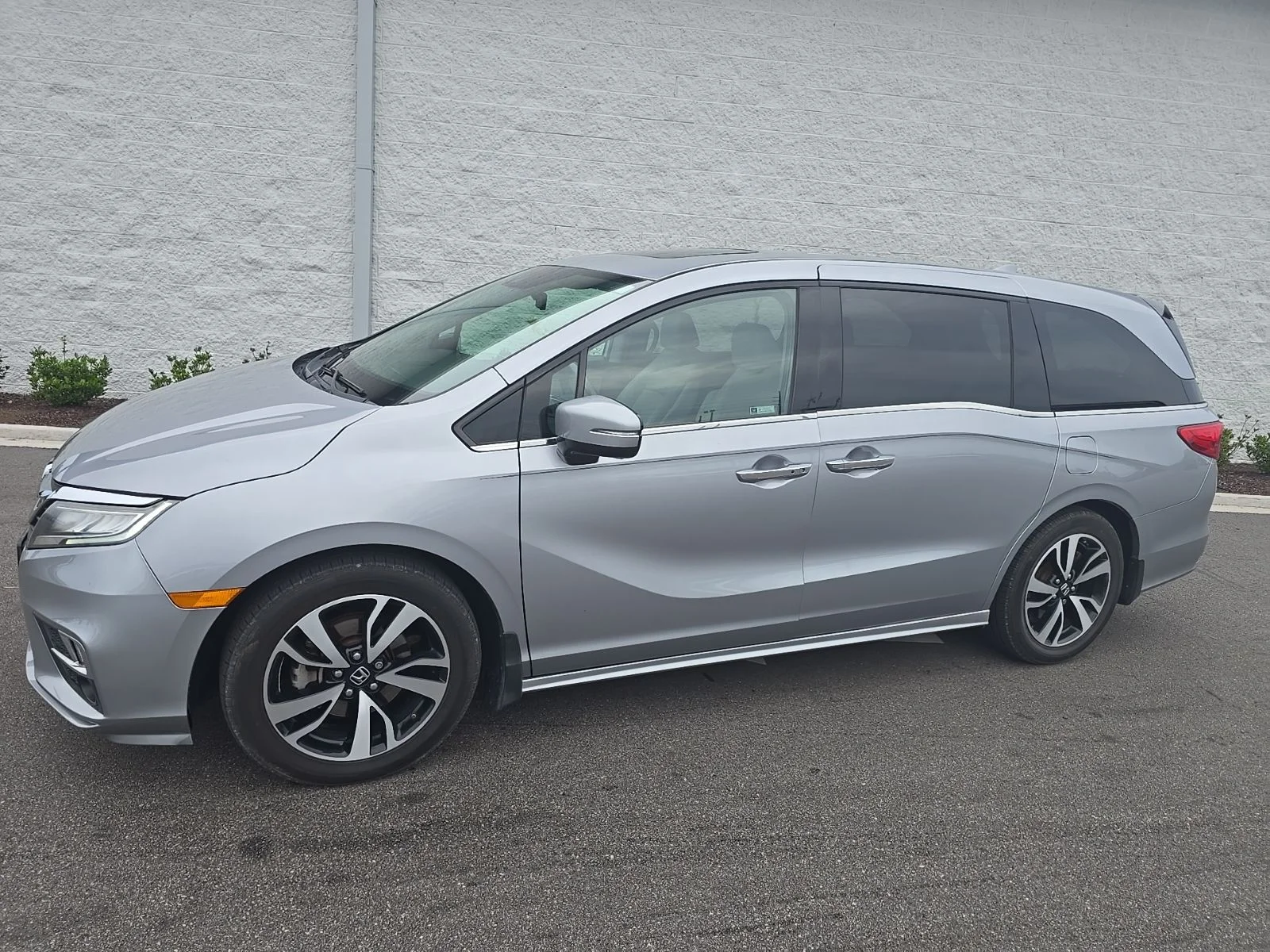 Used 2018 Lunar Silver Metallic Honda Elite image 1