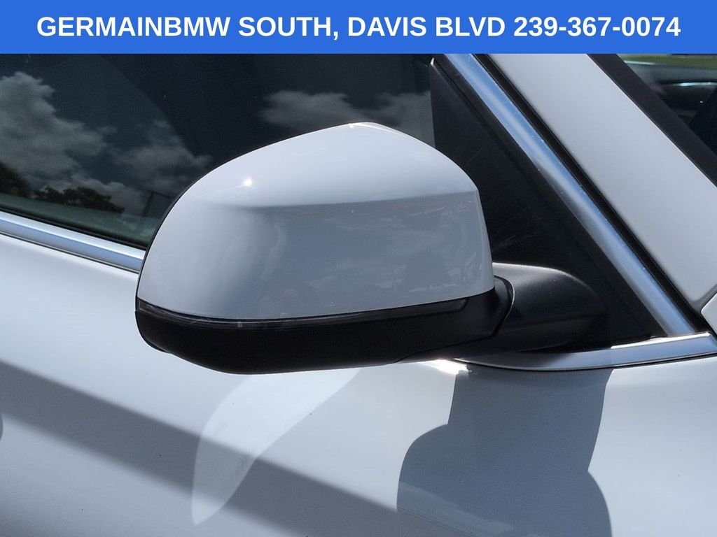 Used 2022 Alpine White BMW sDrive30i image 13