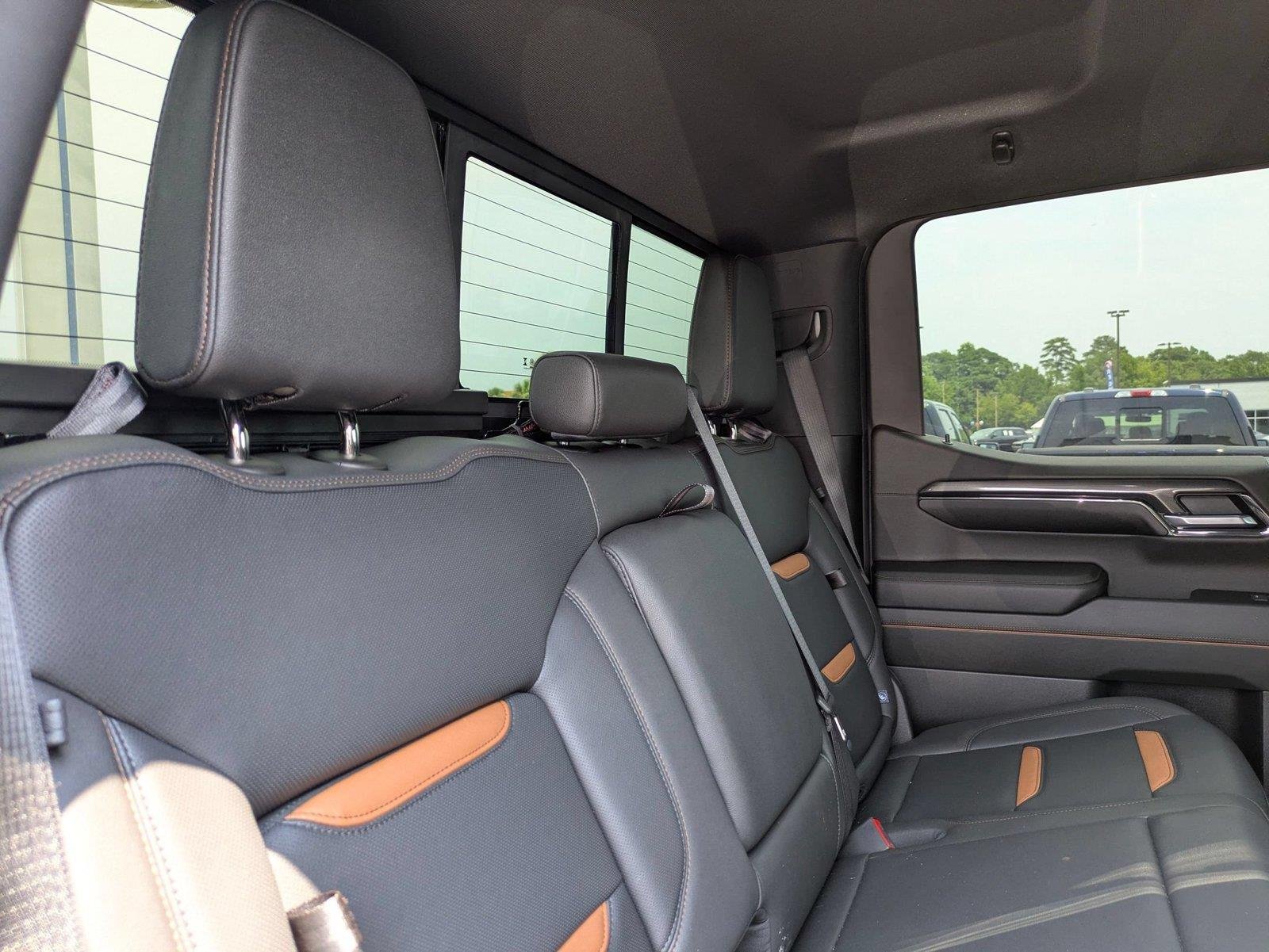 Used 2024 Sterling Metallic GMC AT4 image 31