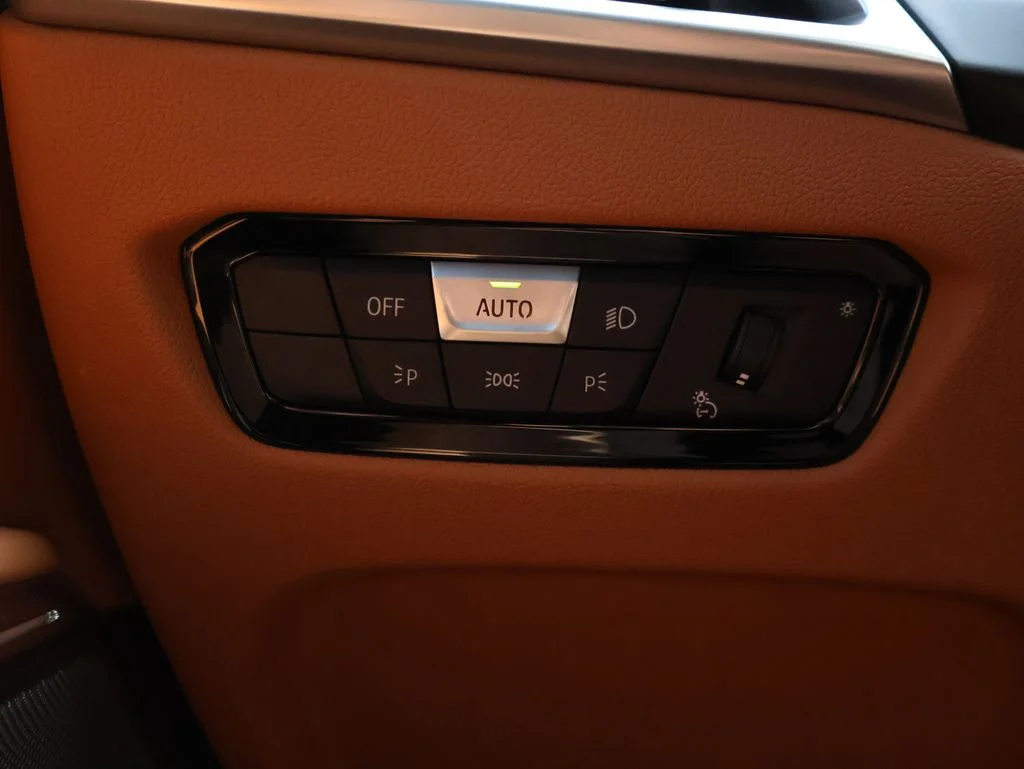 2025 BMW 3 Series 330i - Photo 45