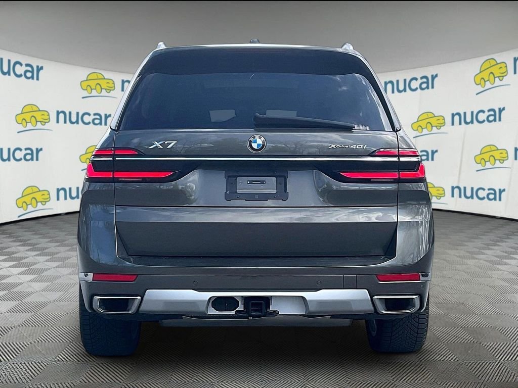 Used 2024 Green BMW xDrive40i image 5