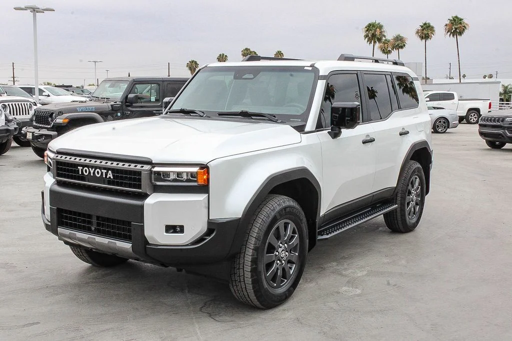 Used 2025  Toyota Base image 4