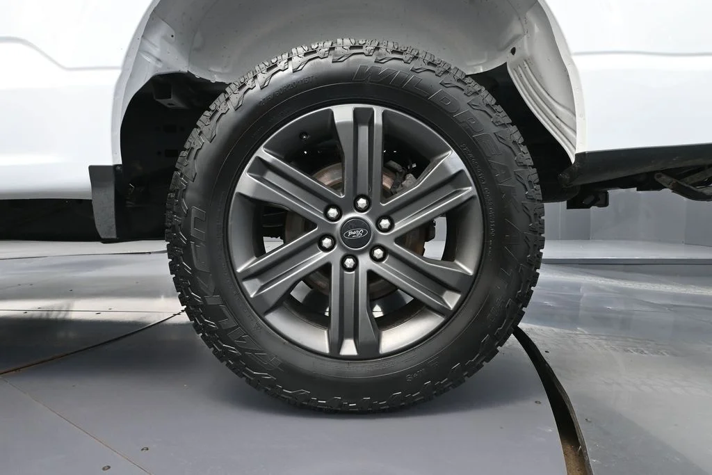 Used 2023 White Ford XLT image 16