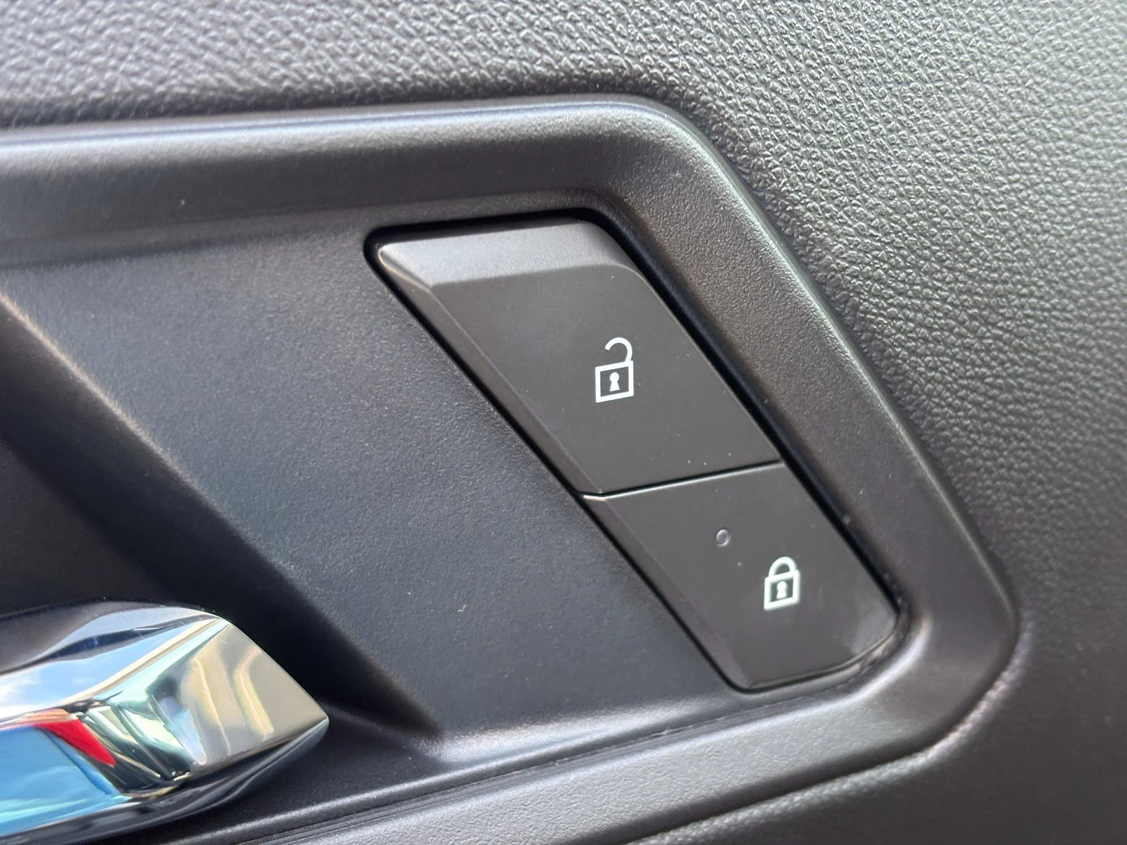 2026 Chevrolet Colorado LT - Photo 19