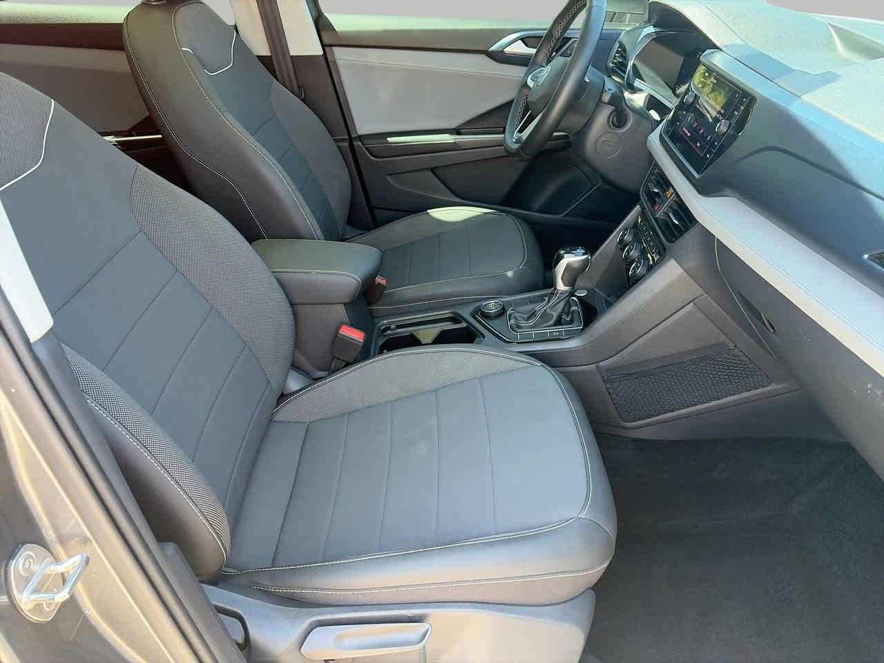 2024 Volkswagen Taos SE - Photo 9