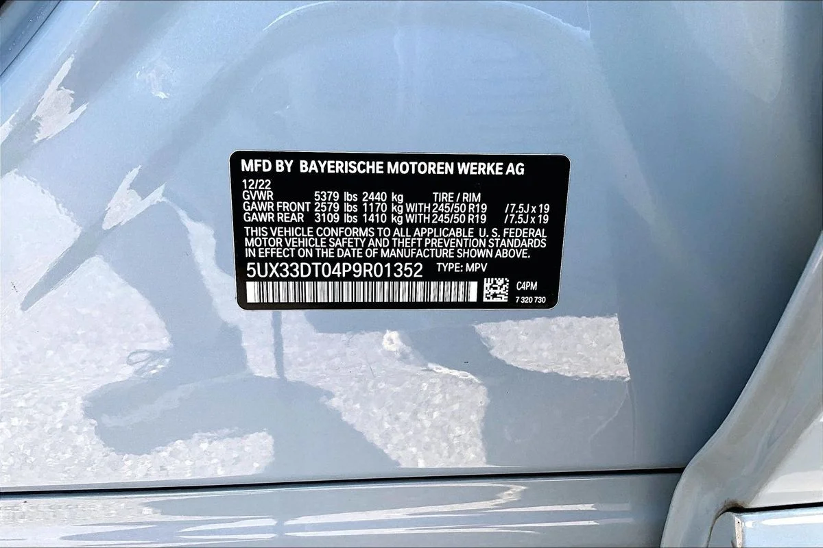 Used 2023 Gray BMW xDrive30i image 19