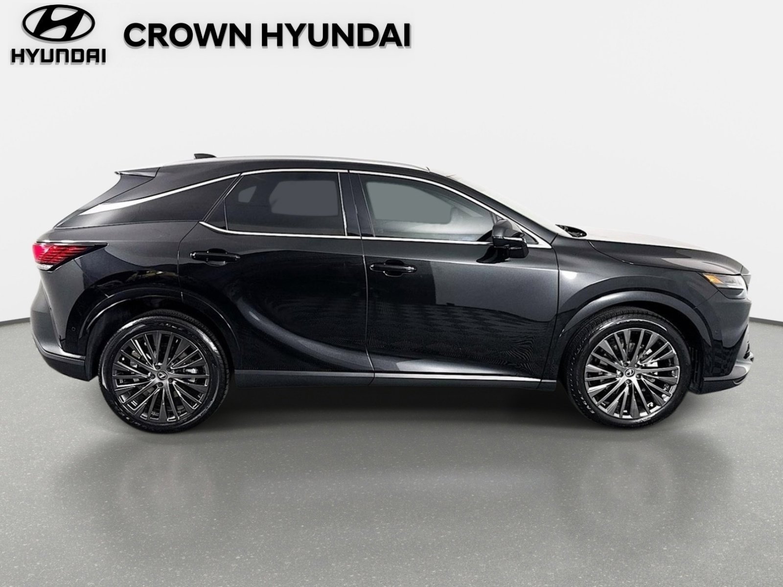 Used 2023 Gray Pearl Lexus 350 Luxury image 4