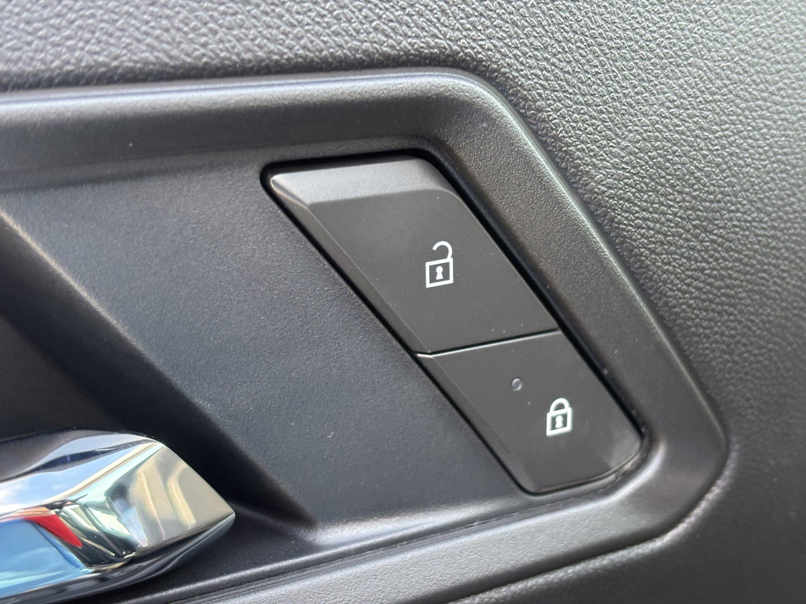 2026 Chevrolet Colorado LT - Photo 19