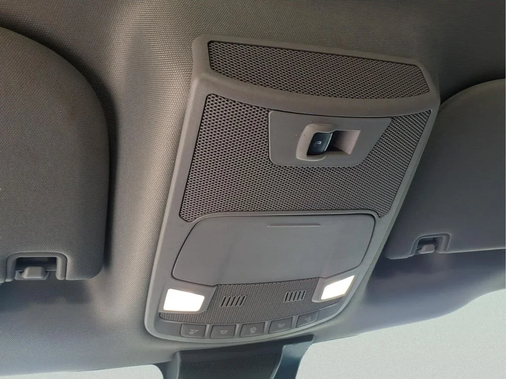 Used 2019 Blue Ford XLT image 24