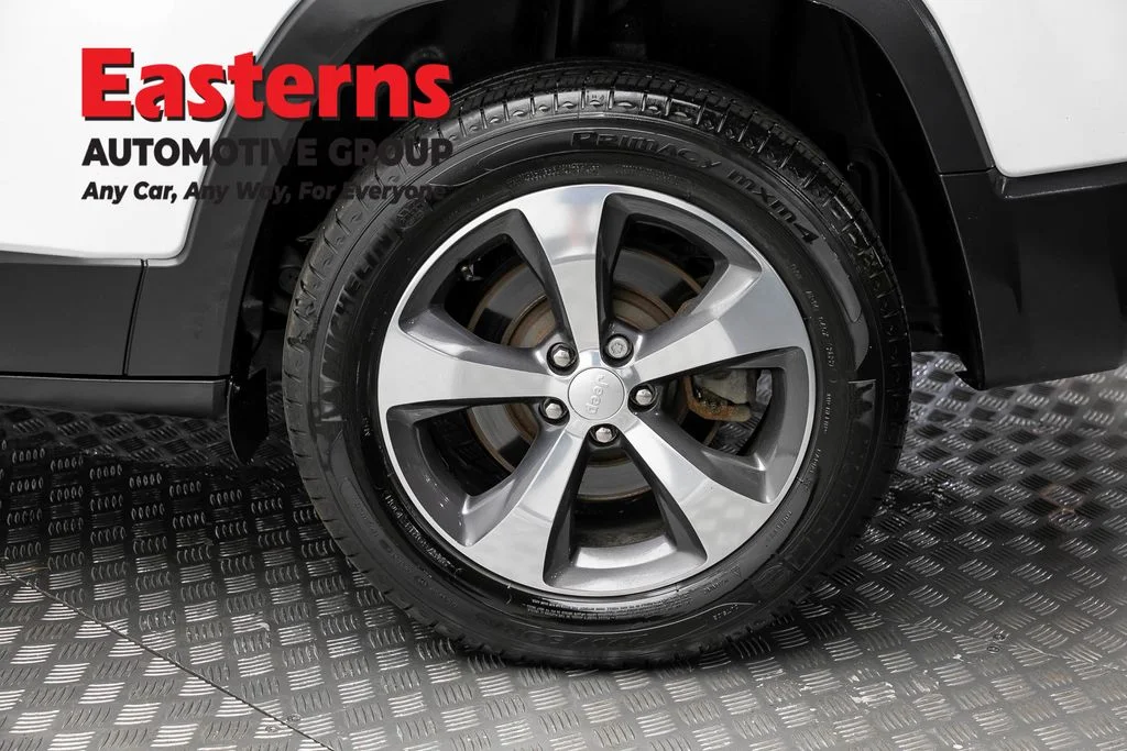 Used 2019 White Jeep Limited image 8