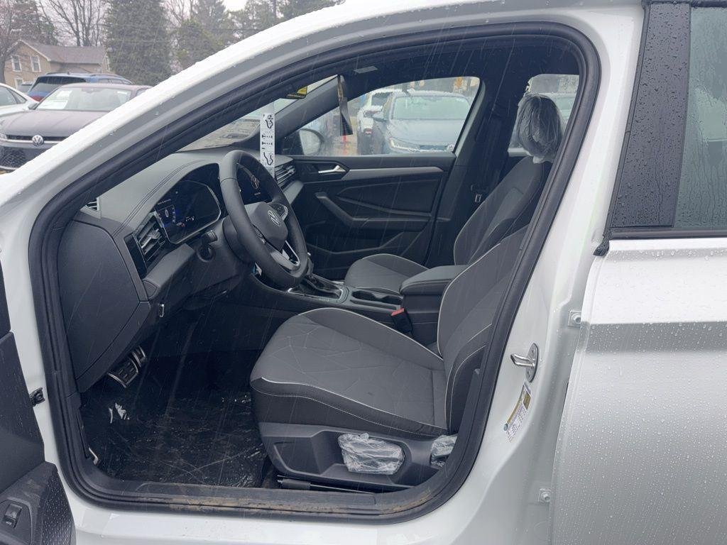 New 2026 Pure White Volkswagen 1.5T Sport image 5