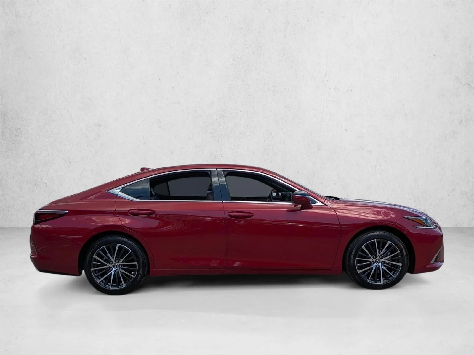 Certified Used 2024 Matador Red Mica Lexus ES 350 image 4